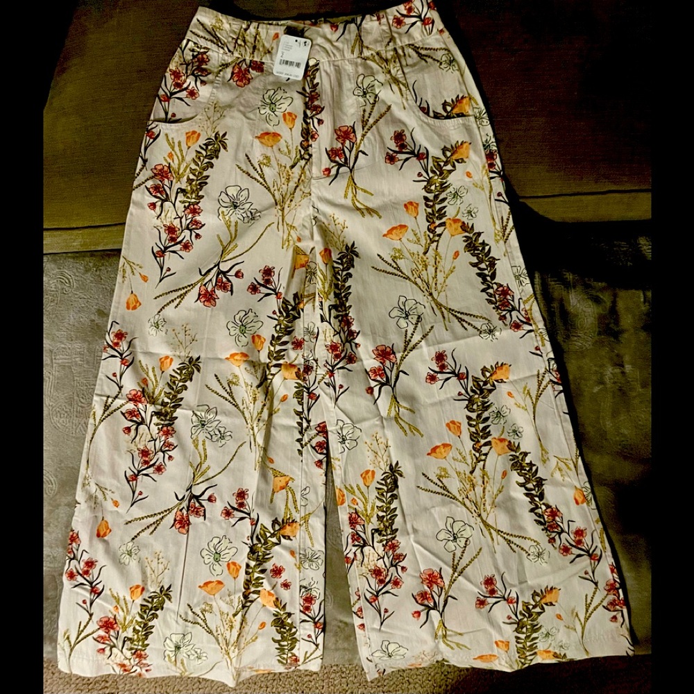 Free People floral wide leg cropped pants
